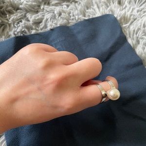 Cute pearl ring